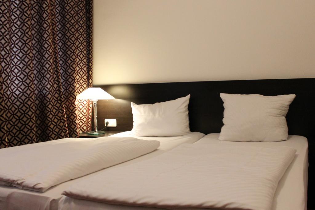 Aariana Hotel Offenbach-sur-le-Main Extérieur photo