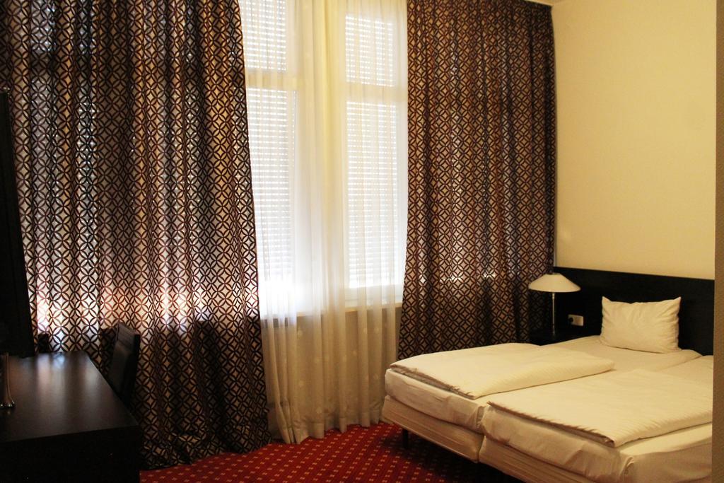 Aariana Hotel Offenbach-sur-le-Main Extérieur photo