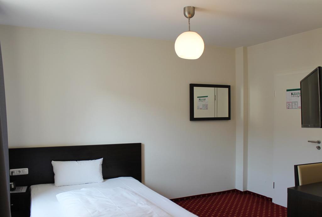 Aariana Hotel Offenbach-sur-le-Main Extérieur photo