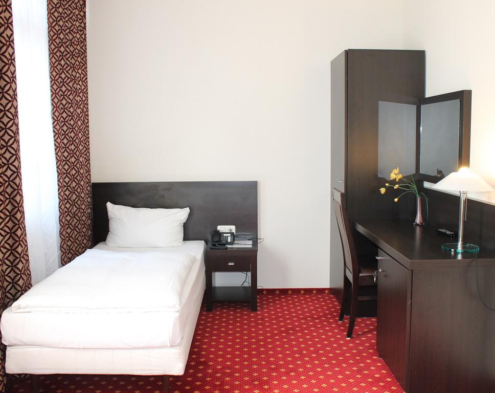 Aariana Hotel Offenbach-sur-le-Main Extérieur photo